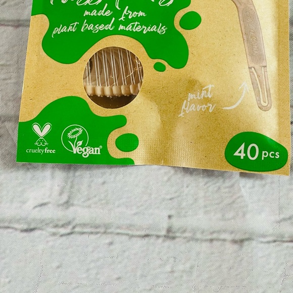 The Eco Gang Mint and Charcoal infused floss NWT 40 pieces - Picture 6 of 10